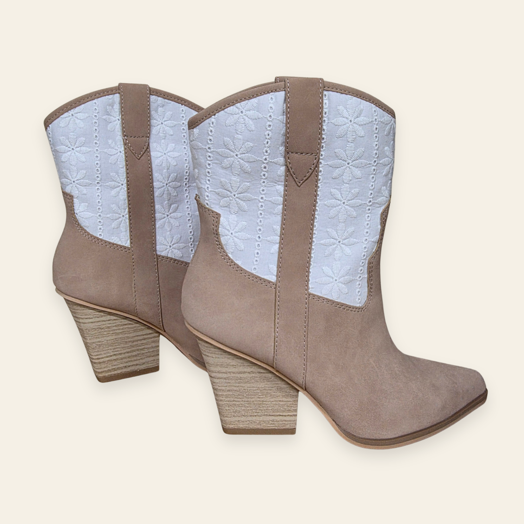 Oasis Society • SUTTON • Floral Embroidery Western Ankle Boot