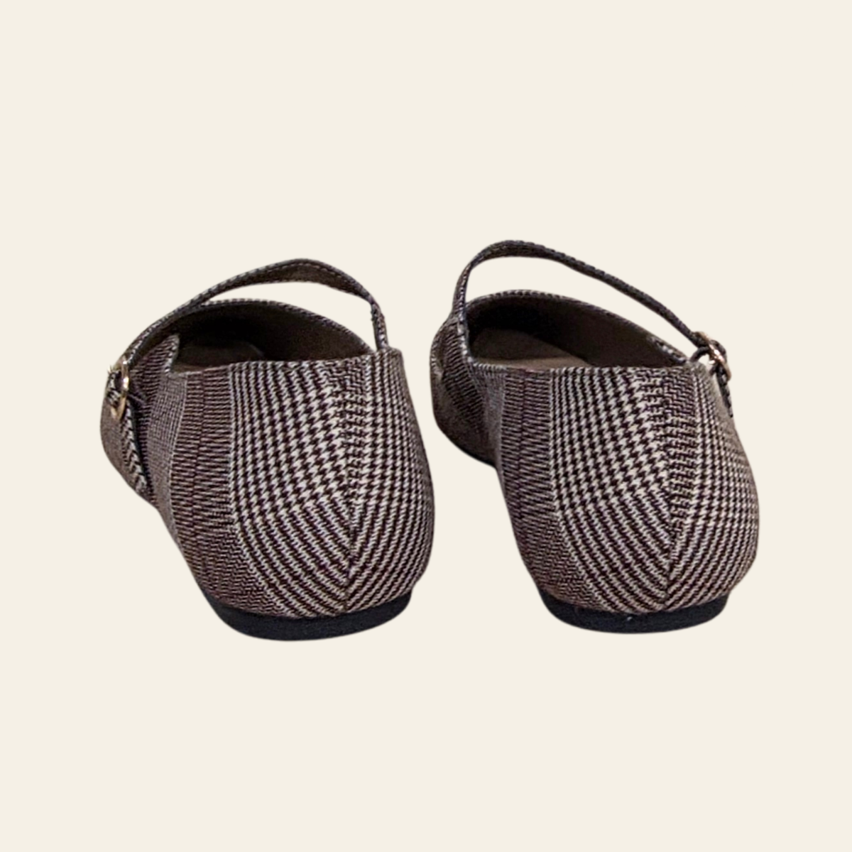 Women's flats in the ballet style with buckle closure in plaid.