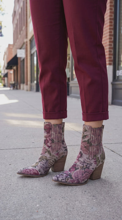 Video of Oasis Society Lydia Ankle Boots on model walking